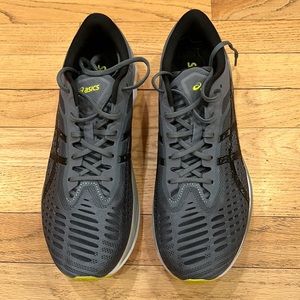 Asics Nova Blast Men Size 10